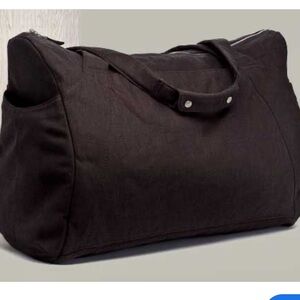 Nau duffel/shoulder bag - like new